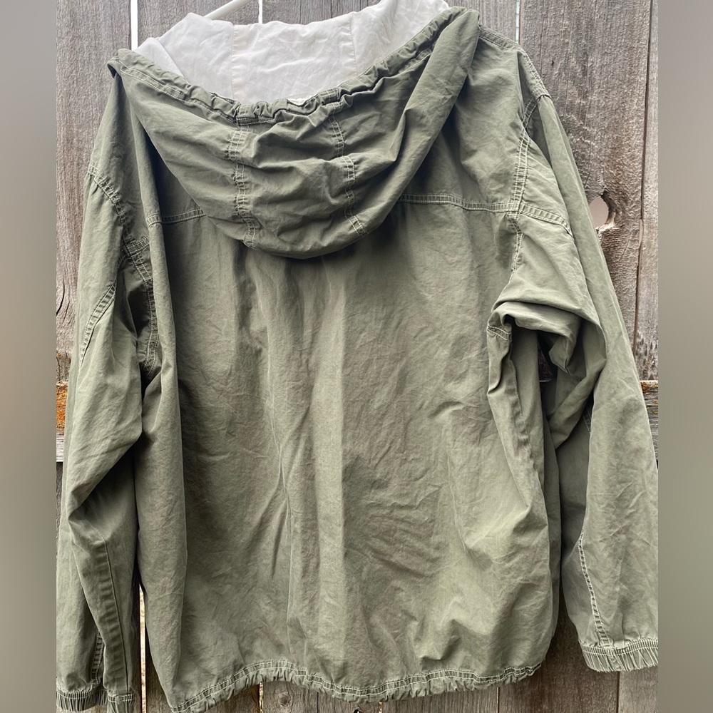GAP windbreaker pullover - Picture 3 of 8